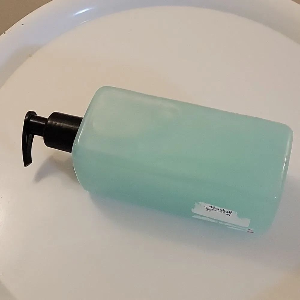 HAND &BODY SOAP - Picture 8 of 9